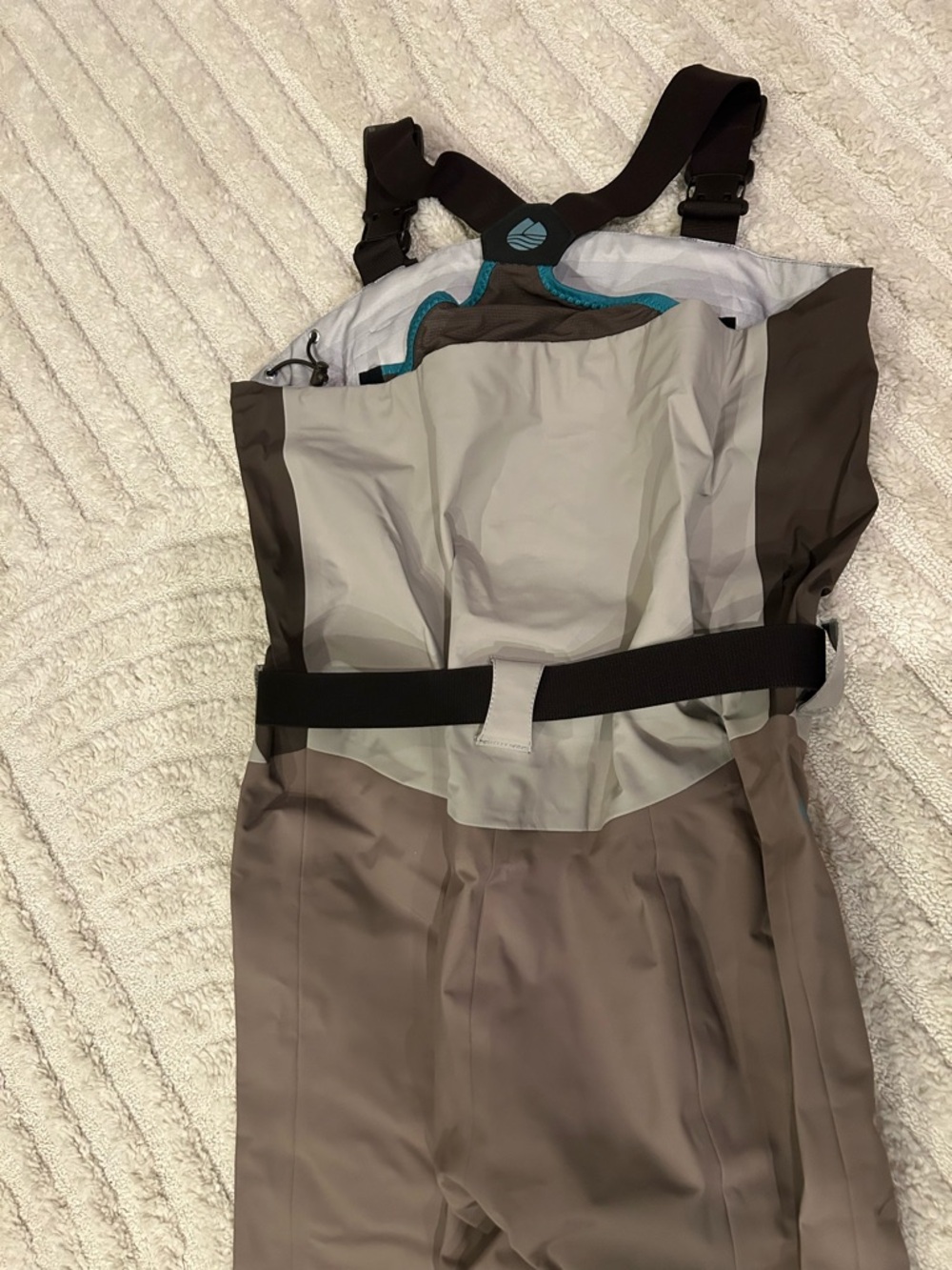 Redington Women's Grey Fishing Waders - Picture 3 of 9